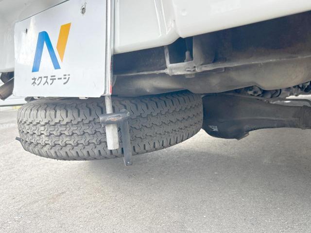 ハイゼットトラック ジャンボ 4WD ハイロウ切替式5速マニュアル SDナビ バックカメラ Bluetooth HIDヘッドライト スーパーデフロック 大型荷台作業灯 キーレス パワーウィンドウ 禁煙車(49枚目)
