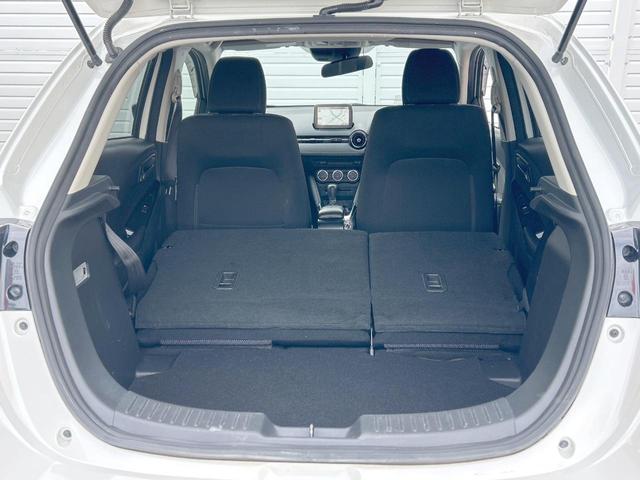 デミオ １３Ｓツーリング　スマートシティブレーキ　コネクトナビ　バックカメラ　ＬＥＤライト　Ｂｌｕｅｔｏｏｔｈ　ＣＤ・ＤＶＤ再生　スマートキー　純正１５インチアルミホイール　革巻ステアリング　禁煙車（11枚目）