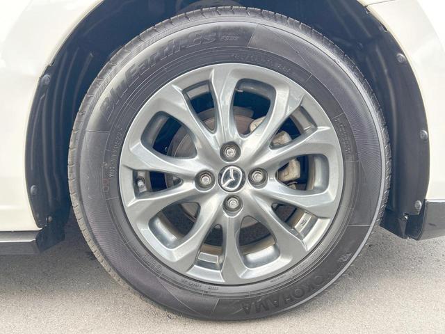 デミオ １３Ｓツーリング　スマートシティブレーキ　コネクトナビ　バックカメラ　ＬＥＤライト　Ｂｌｕｅｔｏｏｔｈ　ＣＤ・ＤＶＤ再生　スマートキー　純正１５インチアルミホイール　革巻ステアリング　禁煙車（49枚目）