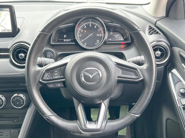 デミオ １３Ｓツーリング　スマートシティブレーキ　コネクトナビ　バックカメラ　ＬＥＤライト　Ｂｌｕｅｔｏｏｔｈ　ＣＤ・ＤＶＤ再生　スマートキー　純正１５インチアルミホイール　革巻ステアリング　禁煙車（58枚目）