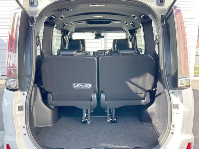 ノア Si ダブルバイビー 後期 7人乗 セーフティセンス BIGX11型ナビ 両側電動ドア クルーズコントロール リアオートエアコン LEDライト ビルトインETC 純正16インチアルミホイール 禁煙車(56枚目)