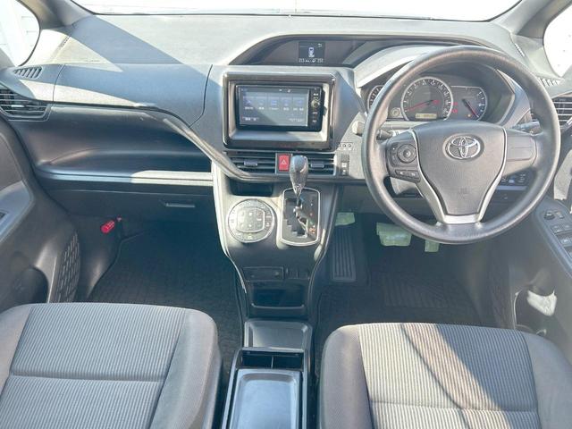 ノア X ディライトプラス 7人 両側電動ドア 純正ナビ バックカメラ Bluetooth LEDライト リアオートエアコン デュアルオートエアコン スマートキー ビルトインETC アイドリングストップ(2枚目)