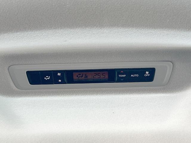 ノア X ディライトプラス 7人 両側電動ドア 純正ナビ バックカメラ Bluetooth LEDライト リアオートエアコン デュアルオートエアコン スマートキー ビルトインETC アイドリングストップ(8枚目)