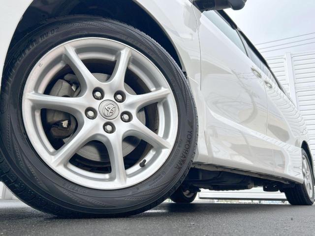 【純正○○インチアルミホイール】外観にマッチした純正アルミホイールを装着しております。各種社外アルミホイールや、スタッドレスタイヤも取扱いしております。是非ご相談ください♪
