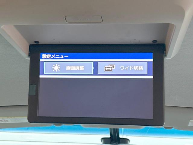 セレナ ハイウェイスター　Ｓ－ハイブリッド　エマージェンシーブレーキ　フリップダウンモニター　純正ナビ　バックカメラ　オートライト　クルーズコントロール　純正１６インチアルミホイール　ＥＴＣ　純正革巻ステアリングホイール　スマートキー　禁煙車（6枚目）