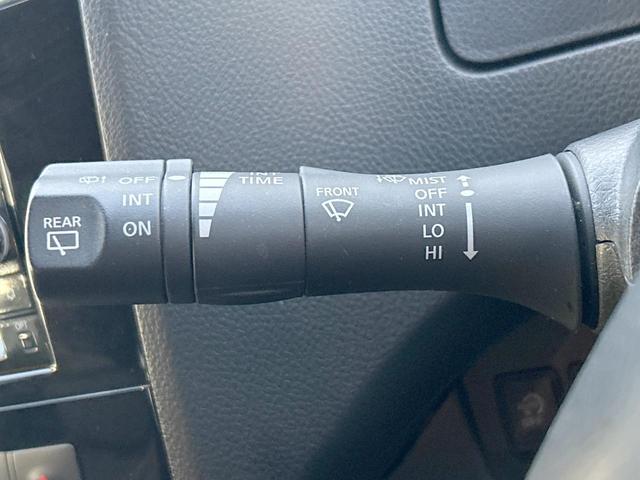 セレナ ハイウェイスター　Ｓ－ハイブリッド　エマージェンシーブレーキ　フリップダウンモニター　純正ナビ　バックカメラ　オートライト　クルーズコントロール　純正１６インチアルミホイール　ＥＴＣ　純正革巻ステアリングホイール　スマートキー　禁煙車（35枚目）