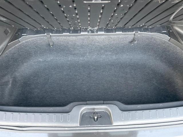 セレナ ハイウェイスター　Ｓ－ハイブリッド　エマージェンシーブレーキ　フリップダウンモニター　純正ナビ　バックカメラ　オートライト　クルーズコントロール　純正１６インチアルミホイール　ＥＴＣ　純正革巻ステアリングホイール　スマートキー　禁煙車（49枚目）