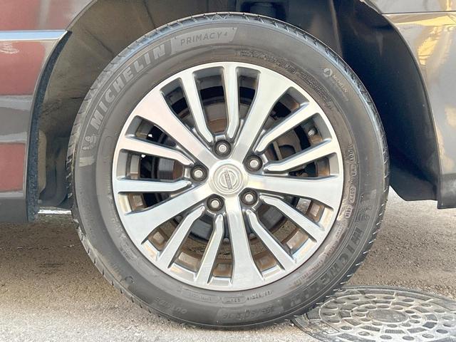 セレナ ハイウェイスター　Ｓ－ハイブリッド　エマージェンシーブレーキ　フリップダウンモニター　純正ナビ　バックカメラ　オートライト　クルーズコントロール　純正１６インチアルミホイール　ＥＴＣ　純正革巻ステアリングホイール　スマートキー　禁煙車（60枚目）