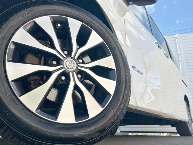 セレナ ハイウェイスター　プロパイロットエディション　純正９型ナビ　フリップダウンモニター　ＬＥＤヘッドランプ　快適パック　バックカメラ　ハンズフリー機能付き両側電動スライドドア　リアオートエアコン　エマージェンシーブレーキ　電動パーキングブレーキ　禁煙（15枚目）