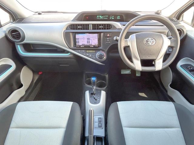 アクア Ｓ　メモリーナビ　地デジ　オートエアコン　プライバシーガラス　リアワイパー　デジタルメーター　シートリフター　ＥＴＣ車載器　禁煙車（2枚目）