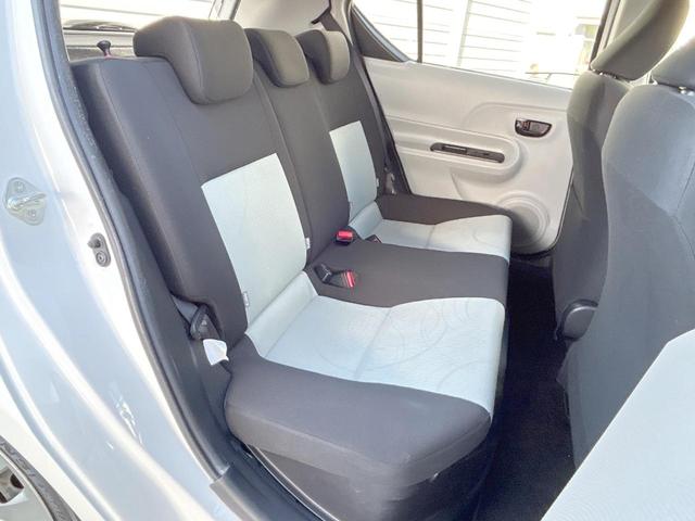 アクア Ｓ　メモリーナビ　地デジ　オートエアコン　プライバシーガラス　リアワイパー　デジタルメーター　シートリフター　ＥＴＣ車載器　禁煙車（6枚目）