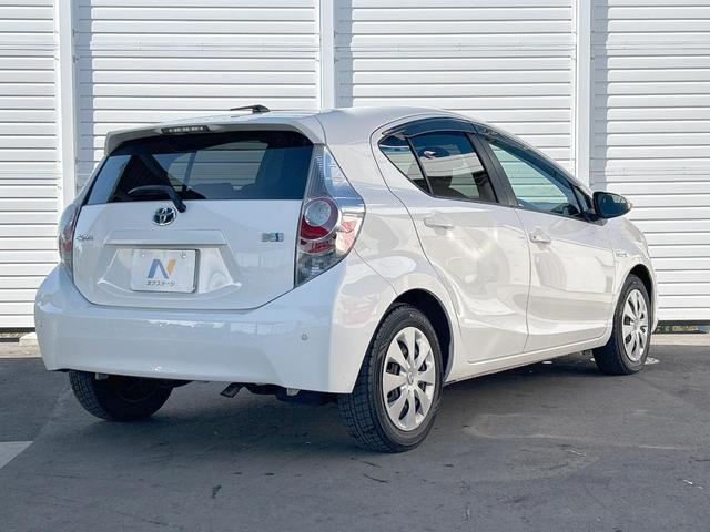 アクア Ｓ　メモリーナビ　地デジ　オートエアコン　プライバシーガラス　リアワイパー　デジタルメーター　シートリフター　ＥＴＣ車載器　禁煙車（13枚目）