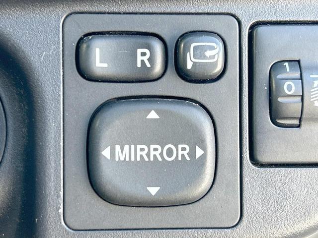 アクア Ｓ　メモリーナビ　地デジ　オートエアコン　プライバシーガラス　リアワイパー　デジタルメーター　シートリフター　ＥＴＣ車載器　禁煙車（23枚目）