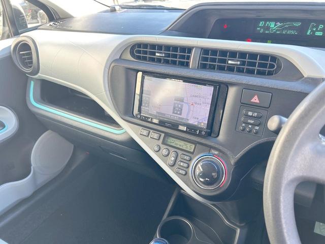 アクア Ｓ　メモリーナビ　地デジ　オートエアコン　プライバシーガラス　リアワイパー　デジタルメーター　シートリフター　ＥＴＣ車載器　禁煙車（28枚目）