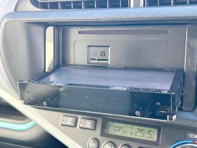 アクア Ｓ　メモリーナビ　地デジ　オートエアコン　プライバシーガラス　リアワイパー　デジタルメーター　シートリフター　ＥＴＣ車載器　禁煙車（30枚目）