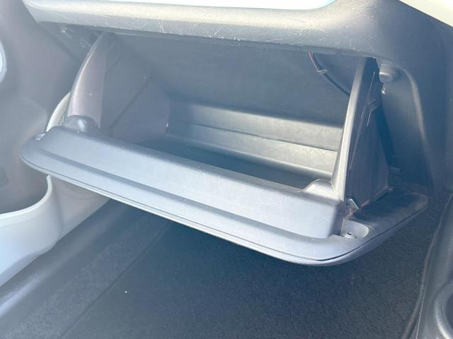 アクア Ｓ　メモリーナビ　地デジ　オートエアコン　プライバシーガラス　リアワイパー　デジタルメーター　シートリフター　ＥＴＣ車載器　禁煙車（36枚目）