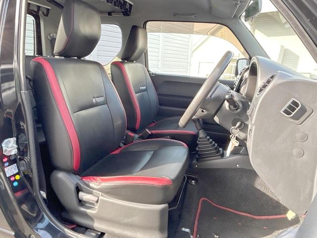 ジムニー クロスアドベンチャー　４ＷＤ　５速マニュアル　オープンカントリータイヤ　ヒーテッドドアミラー　シートヒーター　ＥＴＣ　オーディオ　ＬＥＤヘッドランプ　エアコン　フォグランプ　電動格納ミラー　純正革巻ステアリングホイール（8枚目）