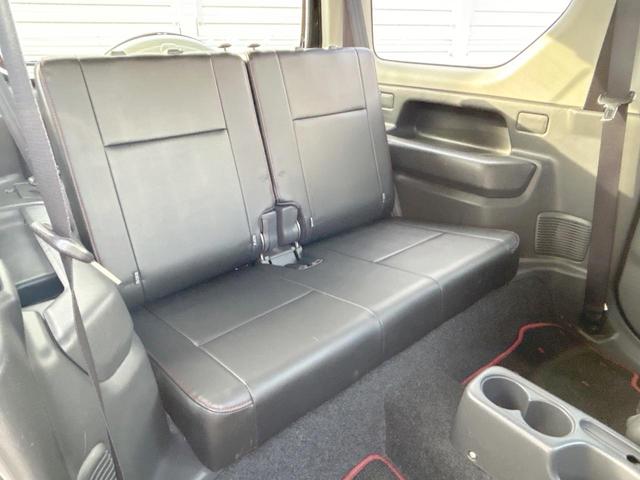 ジムニー クロスアドベンチャー　４ＷＤ　５速マニュアル　オープンカントリータイヤ　ヒーテッドドアミラー　シートヒーター　ＥＴＣ　オーディオ　ＬＥＤヘッドランプ　エアコン　フォグランプ　電動格納ミラー　純正革巻ステアリングホイール（9枚目）