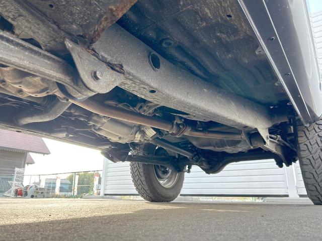 ジムニー クロスアドベンチャー　４ＷＤ　５速マニュアル　オープンカントリータイヤ　ヒーテッドドアミラー　シートヒーター　ＥＴＣ　オーディオ　ＬＥＤヘッドランプ　エアコン　フォグランプ　電動格納ミラー　純正革巻ステアリングホイール（44枚目）