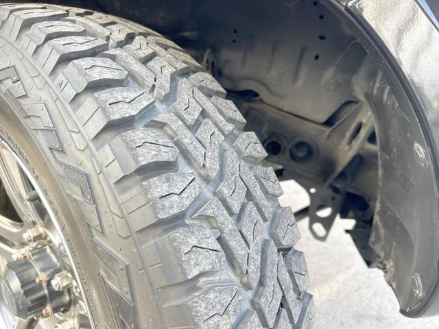 ジムニー クロスアドベンチャー　４ＷＤ　５速マニュアル　オープンカントリータイヤ　ヒーテッドドアミラー　シートヒーター　ＥＴＣ　オーディオ　ＬＥＤヘッドランプ　エアコン　フォグランプ　電動格納ミラー　純正革巻ステアリングホイール（49枚目）