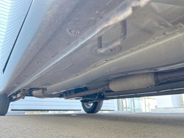 ワゴンＲ ＦＸ　ＳＤナビ　禁煙車　キーレスエントリー　純正セキュリティアラーム　プライバシーガラス　ベンチシート　１３インチアルミホイール　禁煙車（42枚目）