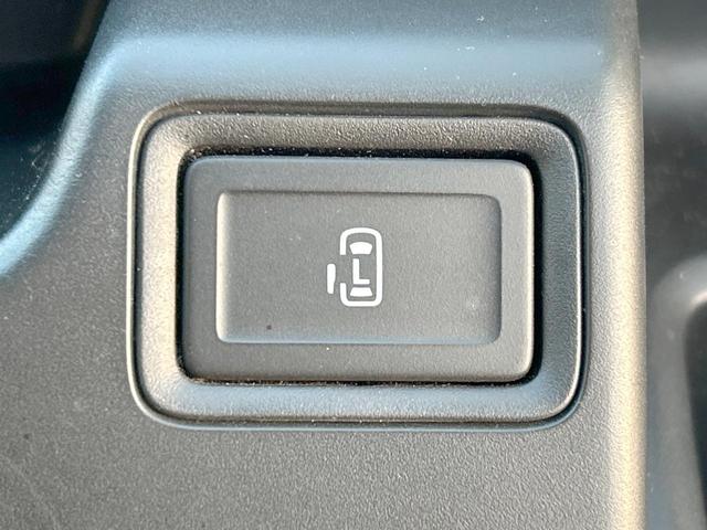 【パワースライドドア】スマートキーや運転席のスイッチでスライドドアの開閉が可能♪電動だから力を入れてドアを開ける必要が無く、小さいお子様でも、重い荷物を持っている時もラクに開け閉めできます♪