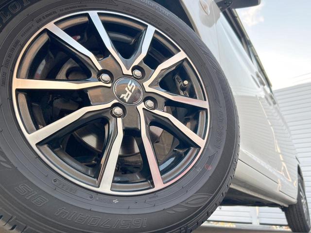 【１４インチアルミホイール】外観にマッチしたアルミホイールを装着しております。各種アルミホイールや、スタッドレスタイヤも取扱いしております。是非ご相談ください♪