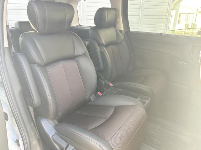 エルグランド ２５０ハイウェイスターＳ　７人　インテリジェントエマージェンシーブレーキ　純正８型ナビ　フリップダウンモニター　両側電動ドア　レーダークルーズコントロール　ＬＥＤライト　バックカメラ　１９インチアルミホイール　禁煙車（10枚目）