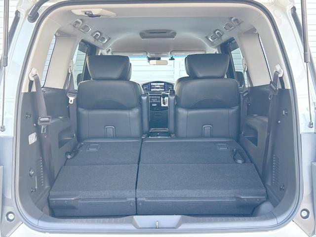 エルグランド ２５０ハイウェイスターＳ　７人　インテリジェントエマージェンシーブレーキ　純正８型ナビ　フリップダウンモニター　両側電動ドア　レーダークルーズコントロール　ＬＥＤライト　バックカメラ　１９インチアルミホイール　禁煙車（12枚目）