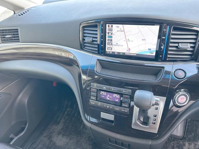 エルグランド ２５０ハイウェイスターＳ　７人　インテリジェントエマージェンシーブレーキ　純正８型ナビ　フリップダウンモニター　両側電動ドア　レーダークルーズコントロール　ＬＥＤライト　バックカメラ　１９インチアルミホイール　禁煙車（24枚目）