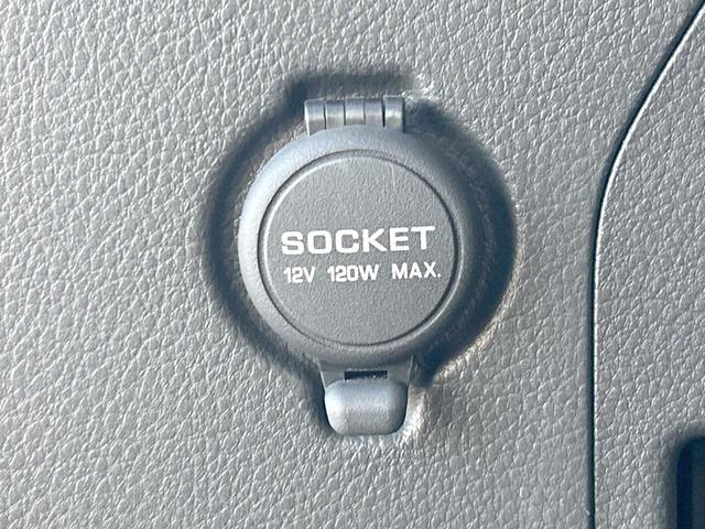 エルグランド ２５０ハイウェイスターＳ　７人　インテリジェントエマージェンシーブレーキ　純正８型ナビ　フリップダウンモニター　両側電動ドア　レーダークルーズコントロール　ＬＥＤライト　バックカメラ　１９インチアルミホイール　禁煙車（43枚目）