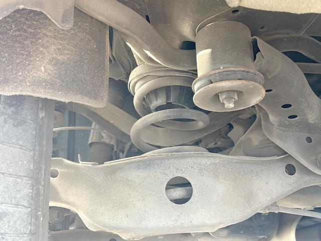 エルグランド ２５０ハイウェイスターＳ　７人　インテリジェントエマージェンシーブレーキ　純正８型ナビ　フリップダウンモニター　両側電動ドア　レーダークルーズコントロール　ＬＥＤライト　バックカメラ　１９インチアルミホイール　禁煙車（62枚目）