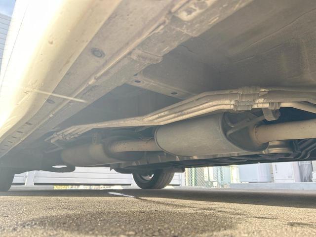 エルグランド ２５０ハイウェイスターＳ　７人　インテリジェントエマージェンシーブレーキ　純正８型ナビ　フリップダウンモニター　両側電動ドア　レーダークルーズコントロール　ＬＥＤライト　バックカメラ　１９インチアルミホイール　禁煙車（64枚目）