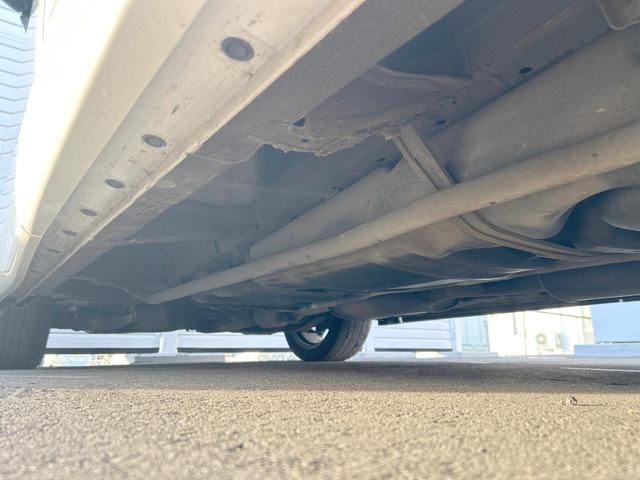 エルグランド ２５０ハイウェイスターＳ　７人　インテリジェントエマージェンシーブレーキ　純正８型ナビ　フリップダウンモニター　両側電動ドア　レーダークルーズコントロール　ＬＥＤライト　バックカメラ　１９インチアルミホイール　禁煙車（66枚目）