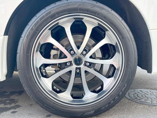 エルグランド ２５０ハイウェイスターＳ　７人　インテリジェントエマージェンシーブレーキ　純正８型ナビ　フリップダウンモニター　両側電動ドア　レーダークルーズコントロール　ＬＥＤライト　バックカメラ　１９インチアルミホイール　禁煙車（68枚目）