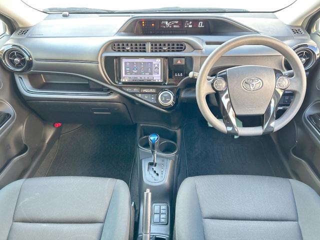 アクア Ｓスタイルブラック　セーフティセンス　ＳＤナビ　バックカメラ　Ｂｌｕｅｔｏｏｔｈ　禁煙車　スマートキー　ステアリングスイッチ　オートライト　オートハイビーム　ＥＴＣ　オートエアコン　フルセグ　車線逸脱警報（2枚目）