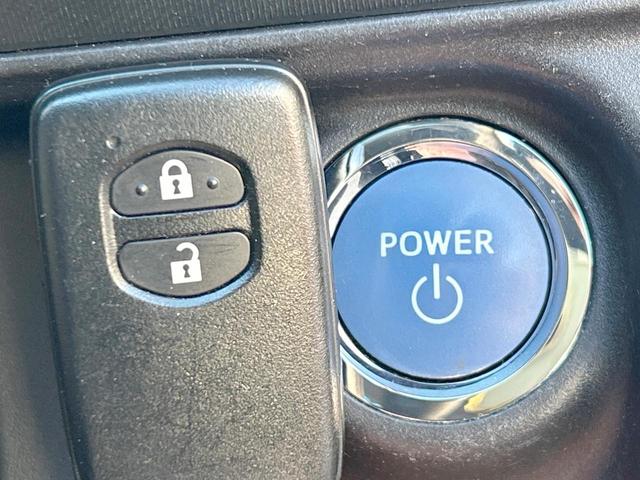 アクア Ｓスタイルブラック　セーフティセンス　ＳＤナビ　バックカメラ　Ｂｌｕｅｔｏｏｔｈ　禁煙車　スマートキー　ステアリングスイッチ　オートライト　オートハイビーム　ＥＴＣ　オートエアコン　フルセグ　車線逸脱警報（7枚目）