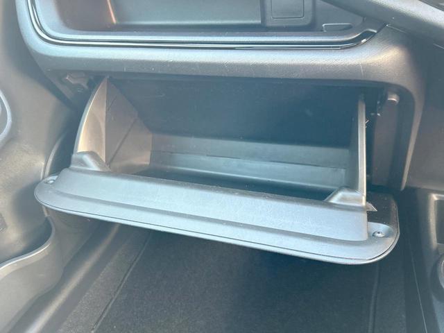 アクア Ｓスタイルブラック　セーフティセンス　ＳＤナビ　バックカメラ　Ｂｌｕｅｔｏｏｔｈ　禁煙車　スマートキー　ステアリングスイッチ　オートライト　オートハイビーム　ＥＴＣ　オートエアコン　フルセグ　車線逸脱警報（48枚目）