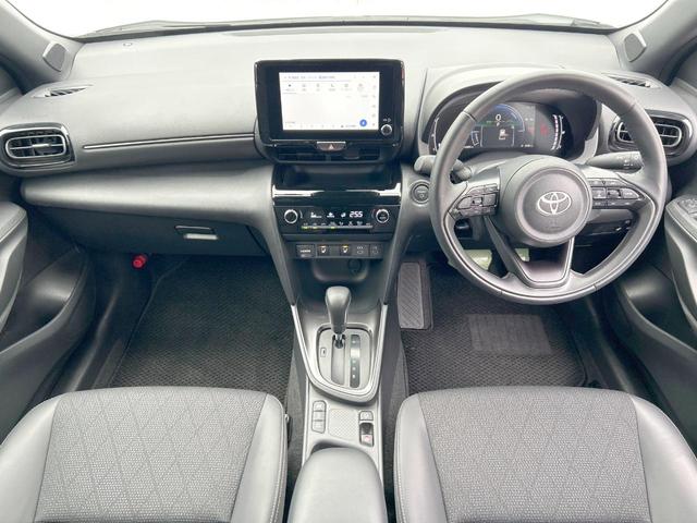 ヤリスクロス ハイブリッドZ 後期モデル セーフティセンス 純正ナビ パノラミックビューモニター LEDヘッドランプ パワーシート 前席シートヒーター 純正18インチアルミホイール ブラインドスポットモニター 禁煙車(2枚目)