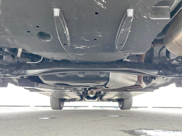 ヤリスクロス ハイブリッドZ 後期モデル セーフティセンス 純正ナビ パノラミックビューモニター LEDヘッドランプ パワーシート 前席シートヒーター 純正18インチアルミホイール ブラインドスポットモニター 禁煙車(21枚目)