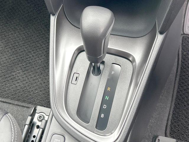 ヤリスクロス ハイブリッドZ 後期モデル セーフティセンス 純正ナビ パノラミックビューモニター LEDヘッドランプ パワーシート 前席シートヒーター 純正18インチアルミホイール ブラインドスポットモニター 禁煙車(38枚目)