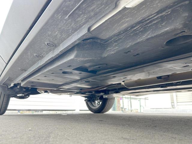 ヤリスクロス ハイブリッドZ 後期モデル セーフティセンス 純正ナビ パノラミックビューモニター LEDヘッドランプ パワーシート 前席シートヒーター 純正18インチアルミホイール ブラインドスポットモニター 禁煙車(47枚目)