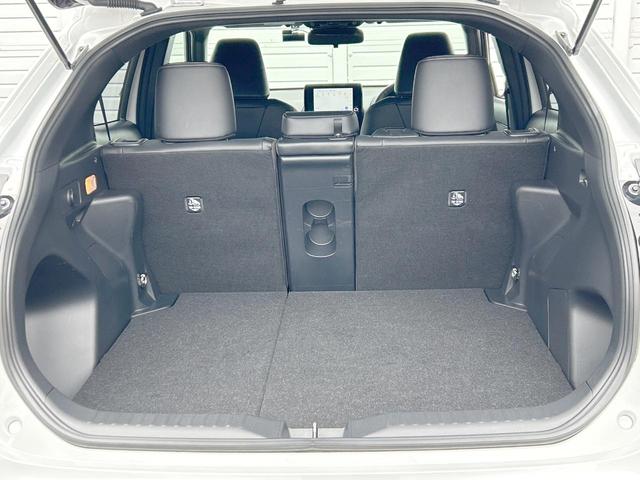 ヤリスクロス ハイブリッドZ 後期モデル セーフティセンス 純正ナビ パノラミックビューモニター LEDヘッドランプ パワーシート 前席シートヒーター 純正18インチアルミホイール ブラインドスポットモニター 禁煙車(53枚目)