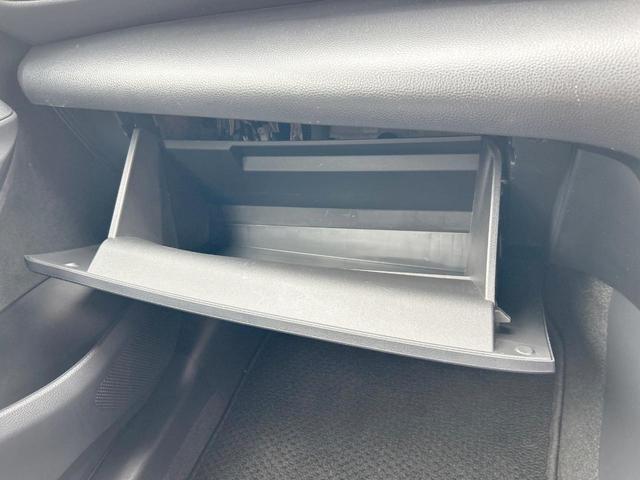 ヤリスクロス ハイブリッドZ 後期モデル セーフティセンス 純正ナビ パノラミックビューモニター LEDヘッドランプ パワーシート 前席シートヒーター 純正18インチアルミホイール ブラインドスポットモニター 禁煙車(72枚目)