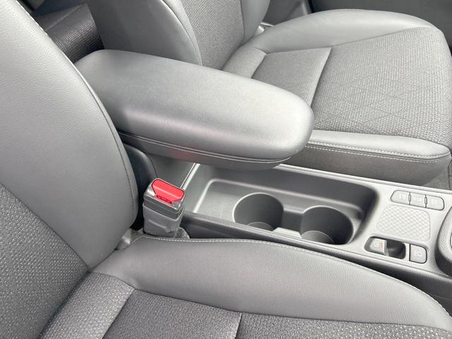 ヤリスクロス ハイブリッドZ 後期モデル セーフティセンス 純正ナビ パノラミックビューモニター LEDヘッドランプ パワーシート 前席シートヒーター 純正18インチアルミホイール ブラインドスポットモニター 禁煙車(75枚目)