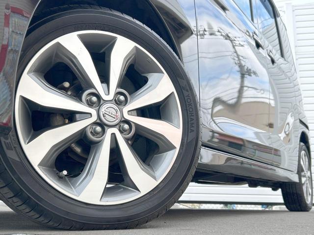 デイズルークス ハイウェイスター X Gパッケージ 両側電動ドア 純正ナビ アラウンドビューモニター Bluetooth HIDライト オートライト オートエアコン 純正15インチアルミホイール ステアリングスイッチ 禁煙車(14枚目)