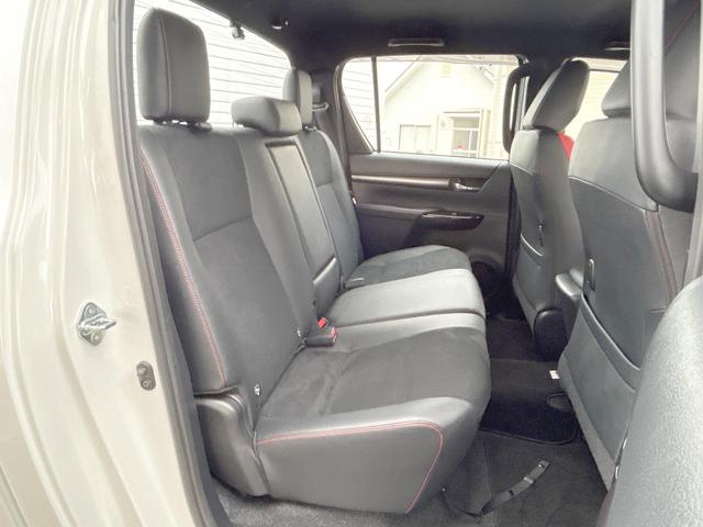 ハイラックス Ｚ　ＧＲスポーツ　純正ナビ　パノラミックビューモニター　ハードトノカバー　Ｂｌｕｅｔｏｏｔｈ　パワーシート　純正１８インチアルミホイール　ＬＥＤライト　パドルシフト　ハーフレザーシート　禁煙車（11枚目）