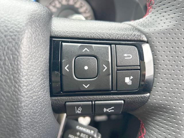 ハイラックス Ｚ　ＧＲスポーツ　純正ナビ　パノラミックビューモニター　ハードトノカバー　Ｂｌｕｅｔｏｏｔｈ　パワーシート　純正１８インチアルミホイール　ＬＥＤライト　パドルシフト　ハーフレザーシート　禁煙車（32枚目）
