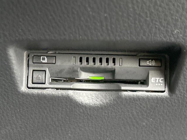 Ｃ－ＨＲ Ｓ　セーフティセンス　純正９型ナビ　バックカメラ　Ｂｌｕｅｔｏｏｔｈ　ＬＥＤヘッドライト　スマートキー　純正１７インチアルミホイール　オートハイビーム　禁煙車（8枚目）