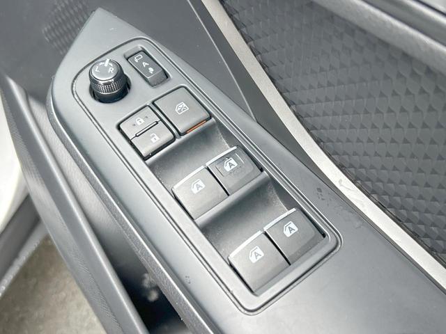 Ｃ－ＨＲ Ｓ　セーフティセンス　純正９型ナビ　バックカメラ　Ｂｌｕｅｔｏｏｔｈ　ＬＥＤヘッドライト　スマートキー　純正１７インチアルミホイール　オートハイビーム　禁煙車（25枚目）